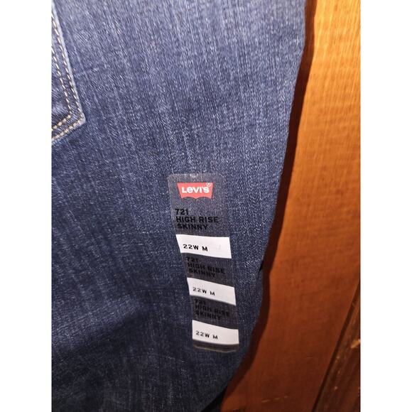 Levi's Women's 721 High Rise Skinny Jeans Indigo Tag Size 22 - Picture 5 of 5